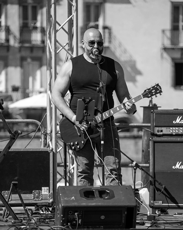 Thunderdog live
